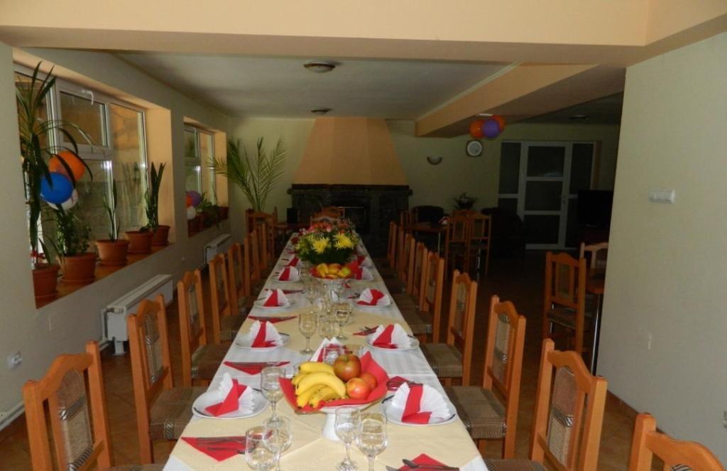 Pensiunea Valea Negrasului Trăisteni Buitenkant foto