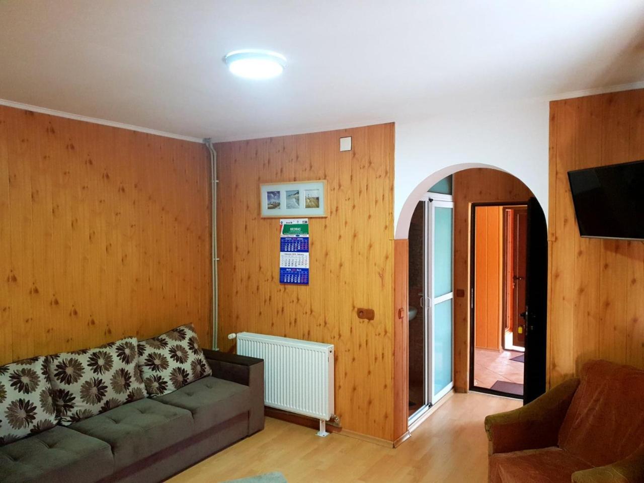 Pensiunea Valea Negrasului Trăisteni Buitenkant foto