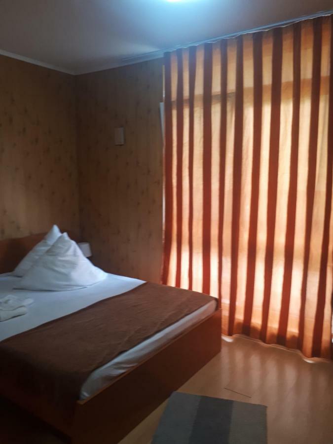 Pensiunea Valea Negrasului Trăisteni Buitenkant foto